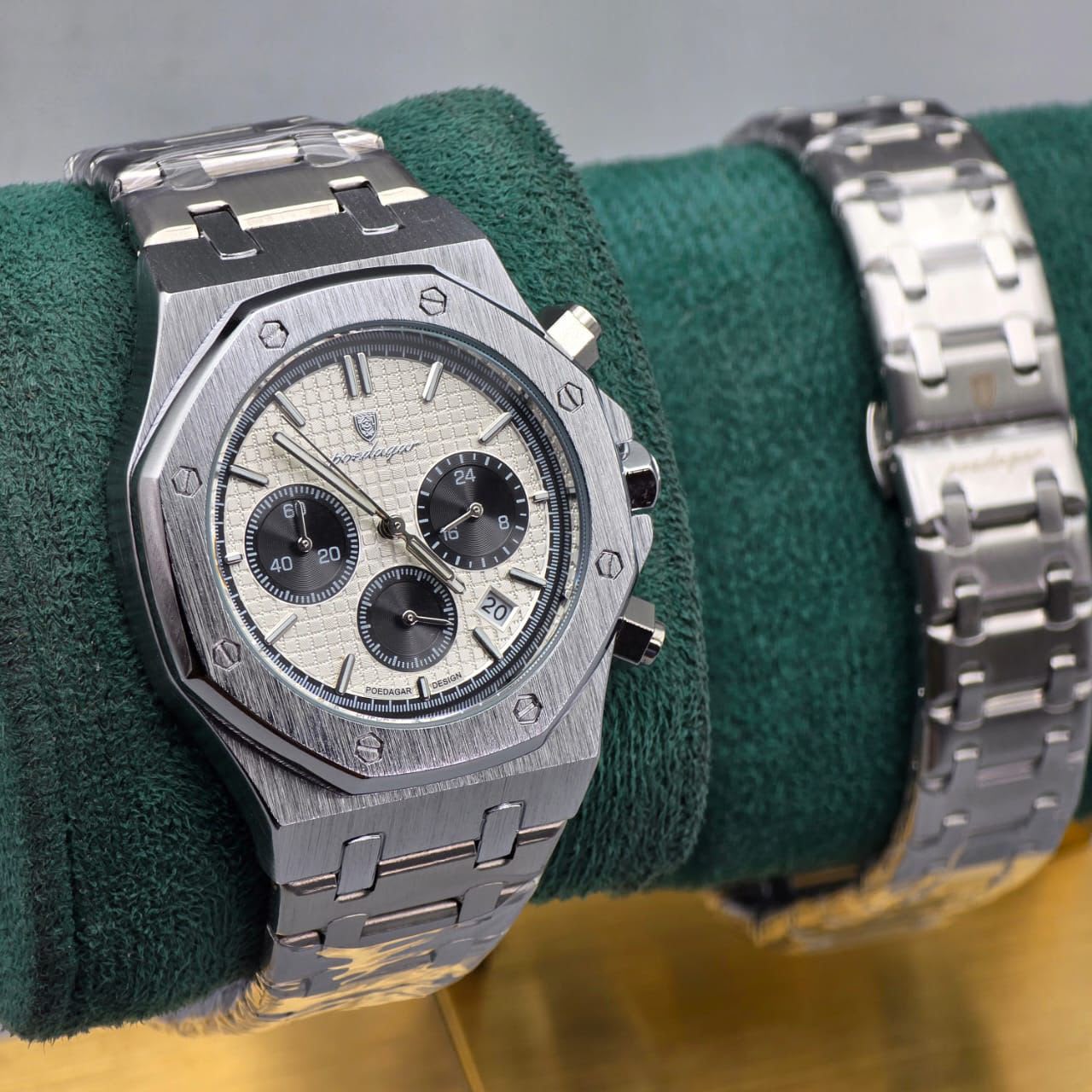 Poedega Chronograph